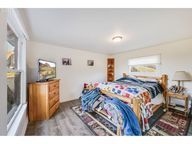 2650 VAN HORN Dr, Hood River, OR 97031