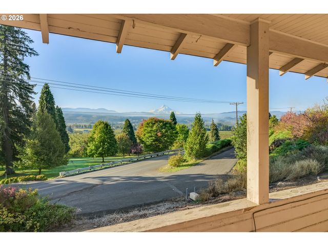 2650 VAN HORN Dr, Hood River, OR 97031