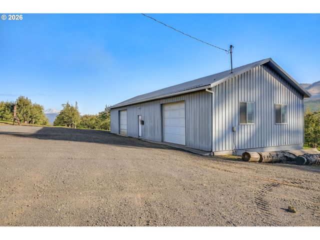 2650 VAN HORN Dr, Hood River, OR 97031