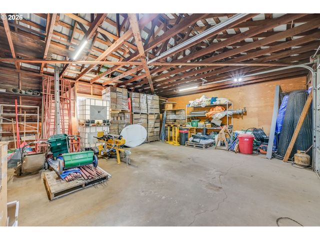 2650 VAN HORN Dr, Hood River, OR 97031