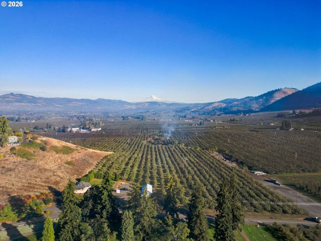 2650 VAN HORN Dr, Hood River, OR 97031