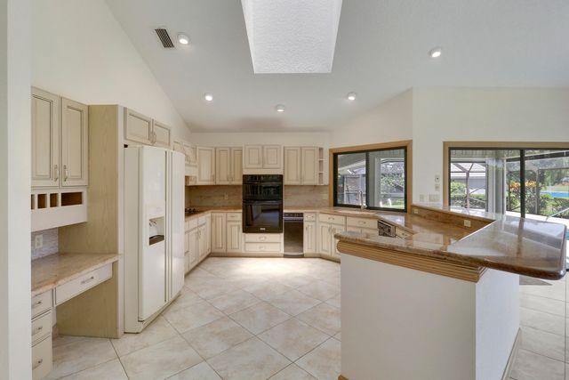 18691 SE LAKESIDE Way, Jupiter, FL 33469