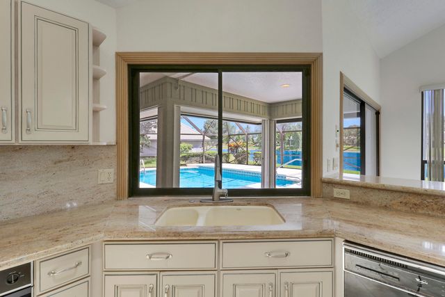 18691 SE LAKESIDE Way, Jupiter, FL 33469