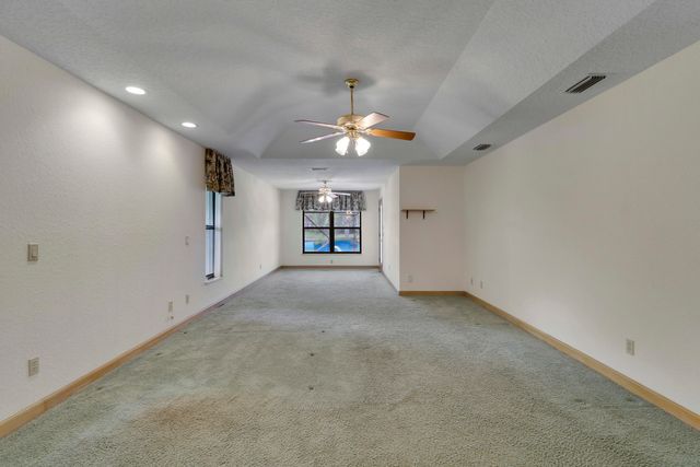 18691 SE LAKESIDE Way, Jupiter, FL 33469