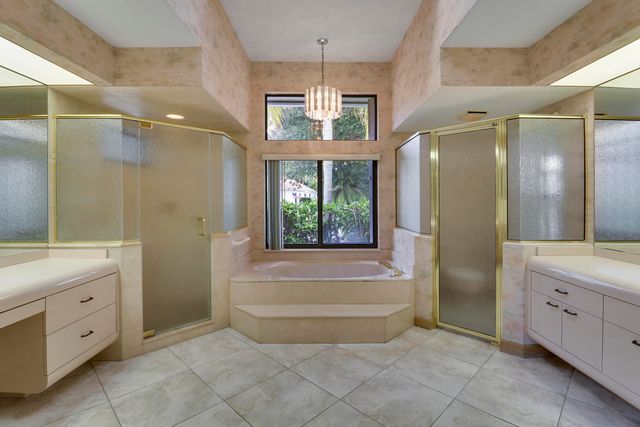 18691 SE LAKESIDE Way, Jupiter, FL 33469