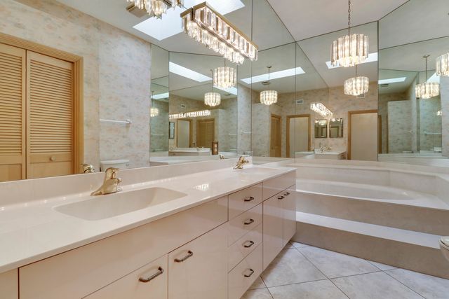 18691 SE LAKESIDE Way, Jupiter, FL 33469