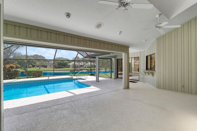 18691 SE LAKESIDE Way, Jupiter, FL 33469