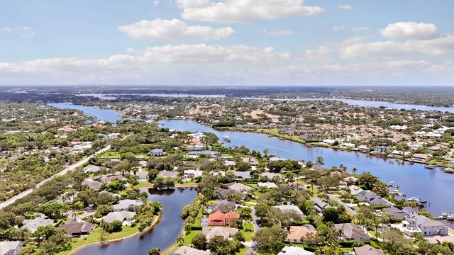 18691 SE LAKESIDE Way, Jupiter, FL 33469