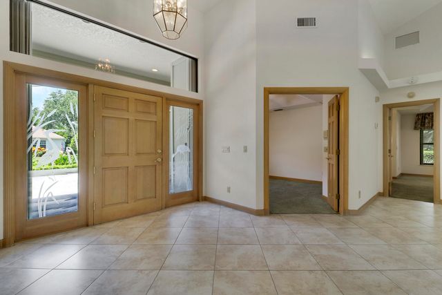 18691 SE LAKESIDE Way, Jupiter, FL 33469