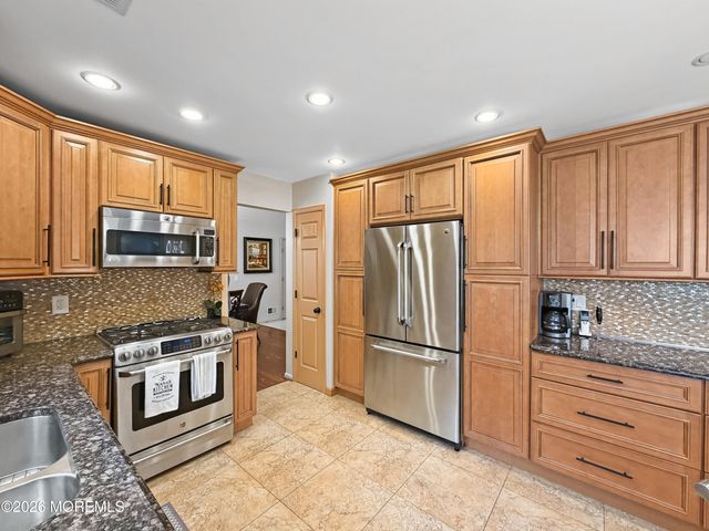 2761 Rockport Lane, Toms River, NJ 08755