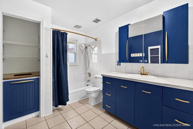 7302 Chippewa Drive, Wonder Lake, IL 60097