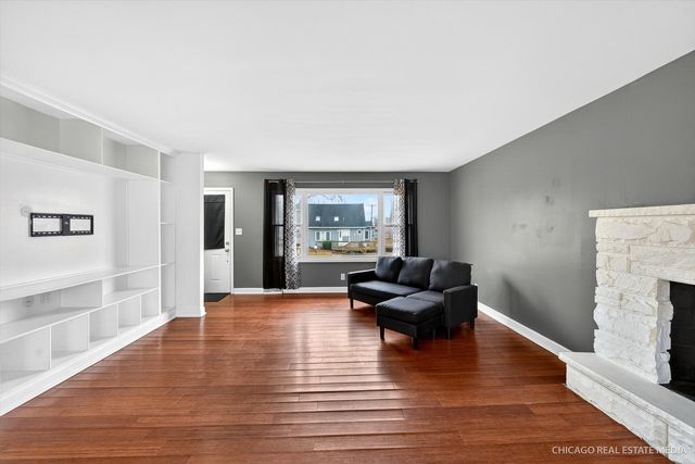 7302 Chippewa Drive, Wonder Lake, IL 60097