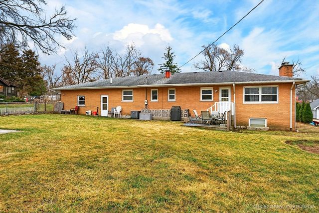 7302 Chippewa Drive, Wonder Lake, IL 60097