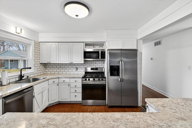 7302 Chippewa Drive, Wonder Lake, IL 60097