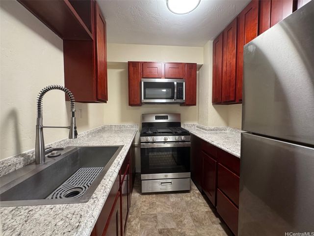 87-118 Helelua Street B305, Waianae, HI 96792