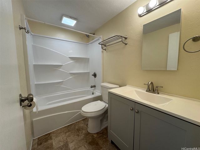 87-118 Helelua Street B305, Waianae, HI 96792