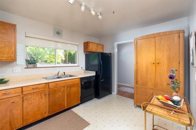 681 S Holly Street, Denver, CO 80246