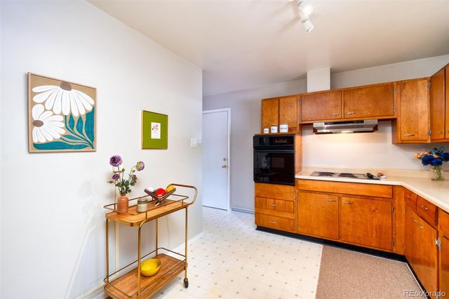 681 S Holly Street, Denver, CO 80246
