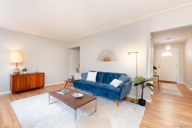 681 S Holly Street, Denver, CO 80246