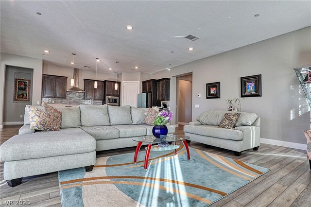 43 Autumn Palm Avenue, Henderson, NV 89011