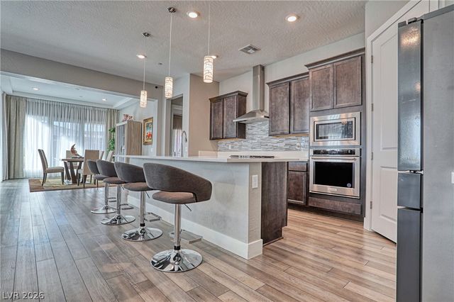 43 Autumn Palm Avenue, Henderson, NV 89011