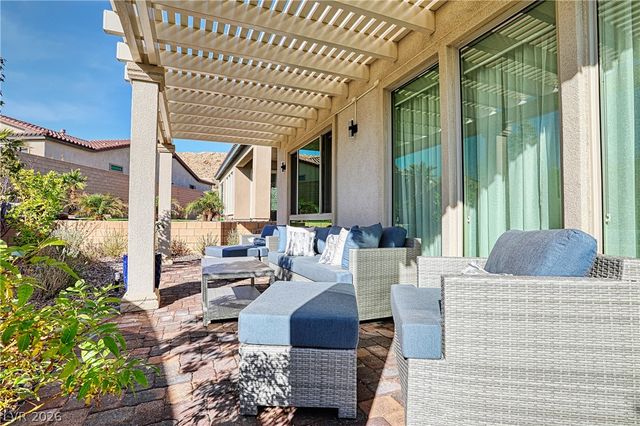 43 Autumn Palm Avenue, Henderson, NV 89011