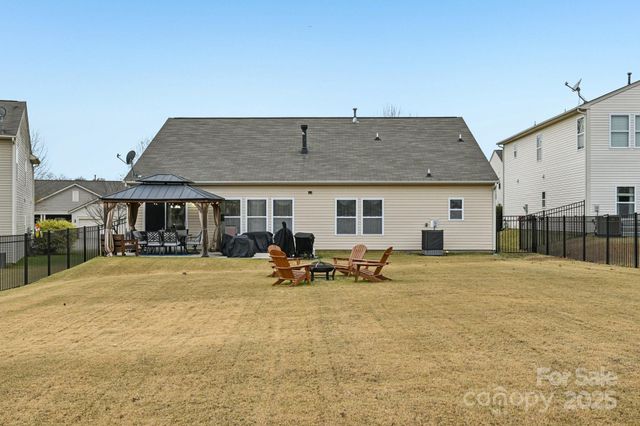 15028 Cavanshire Trail, Charlotte, NC 28278