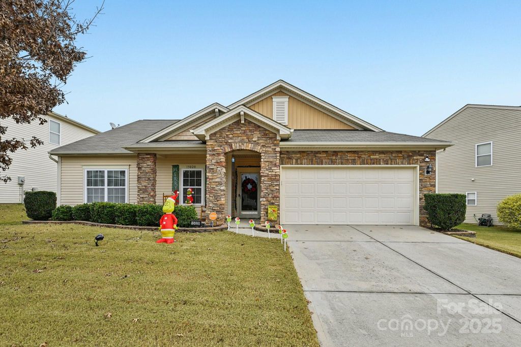15028 Cavanshire Trail, Charlotte, NC 28278