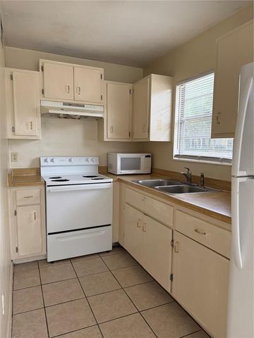537 NW 30TH AVENUE, Gainesville, FL 32609