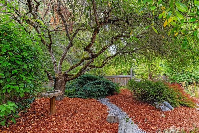 7915 34th Avenue SW, Seattle, WA 98126