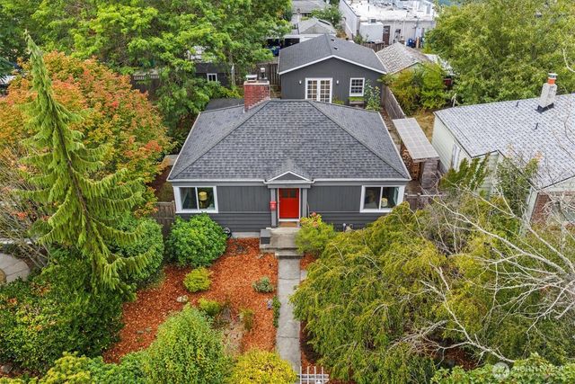 7915 34th Avenue SW, Seattle, WA 98126