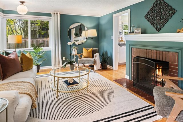 7915 34th Avenue SW, Seattle, WA 98126