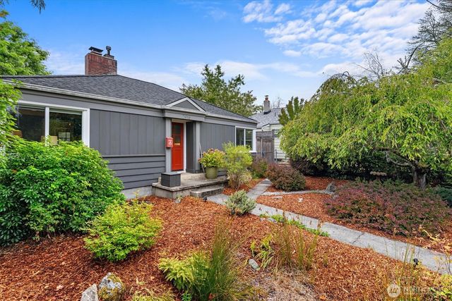 7915 34th Avenue SW, Seattle, WA 98126