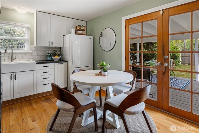 7915 34th Avenue SW, Seattle, WA 98126