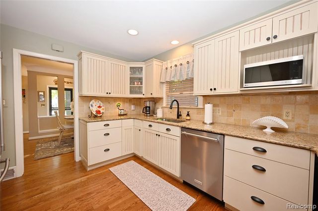 4187 Kenmore Road, Berkley, MI 48072