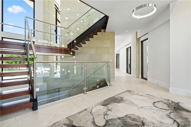 10712 W 165th Street, Overland Park, KS 66221