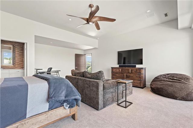 10712 W 165th Street, Overland Park, KS 66221