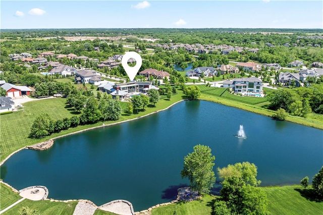 10712 W 165th Street, Overland Park, KS 66221