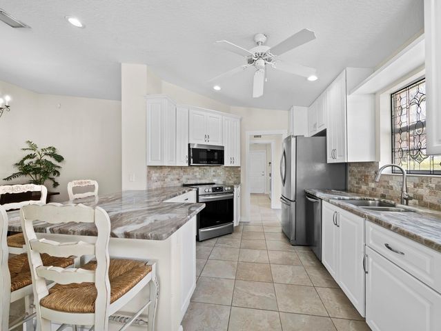 5967 BENEVENTO DRIVE, Sarasota, FL 34238