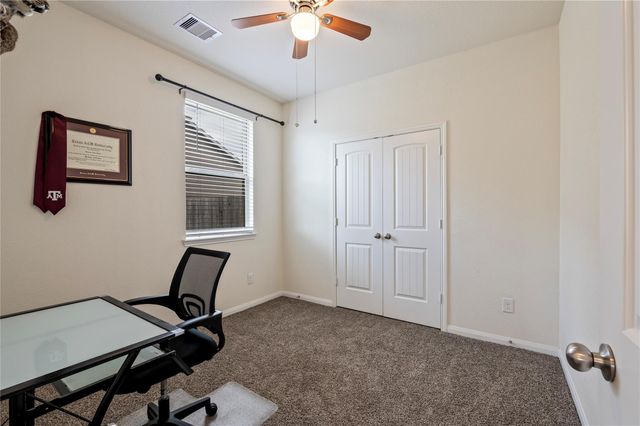 211 White Wing Lane, Sealy, TX 77474