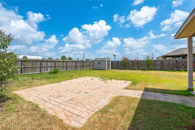 211 White Wing Lane, Sealy, TX 77474