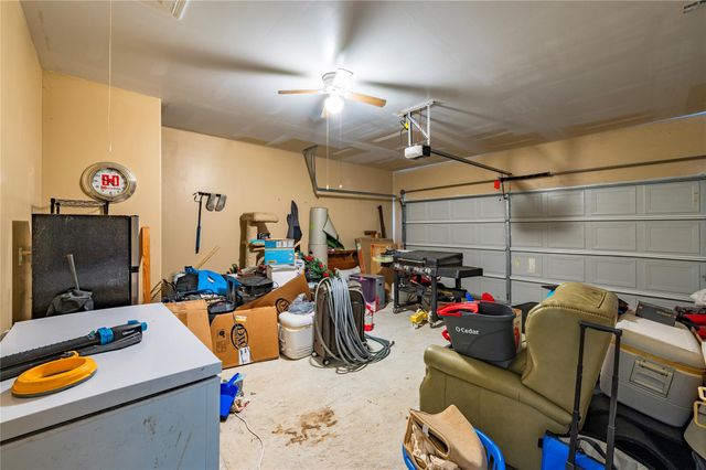 211 White Wing Lane, Sealy, TX 77474
