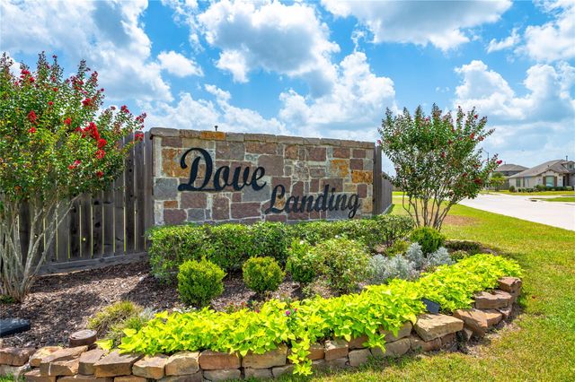 211 White Wing Lane, Sealy, TX 77474