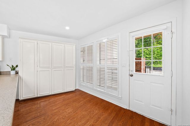 201 Ellwood St Apt 211, San Antonio, TX 78209
