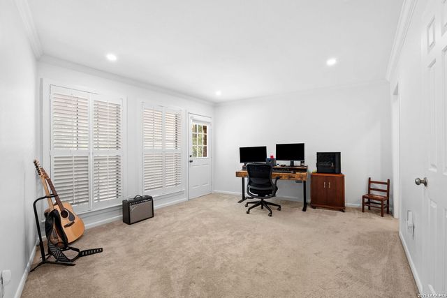 201 Ellwood St Apt 211, San Antonio, TX 78209