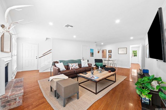 201 Ellwood St Apt 211, San Antonio, TX 78209