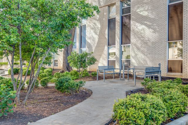 6211 W Northwest Highway G112, Dallas, TX 75225
