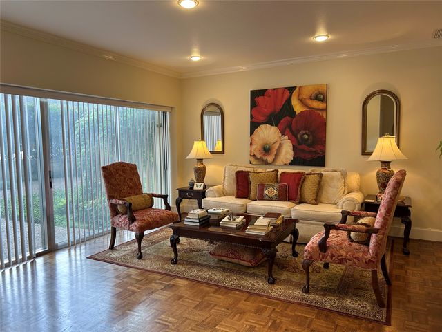 6211 W Northwest Highway G112, Dallas, TX 75225