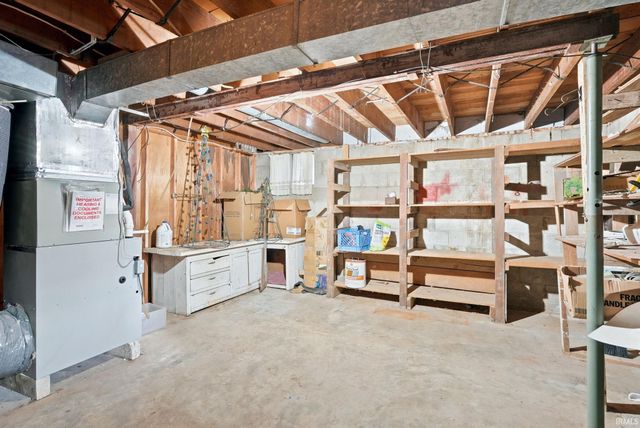 11420 W SR 32 Highway, Yorktown, IN 47396
