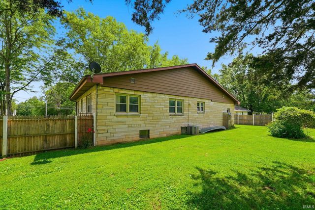 11420 W SR 32 Highway, Yorktown, IN 47396
